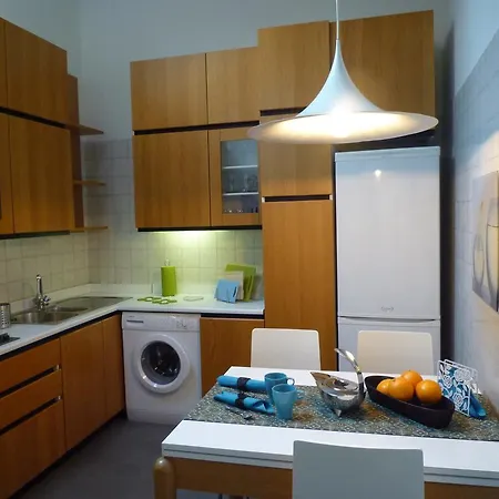 Apartament The Frog's Hideaway *