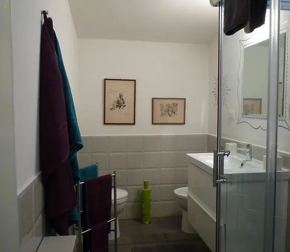 The Frog's Hideaway *